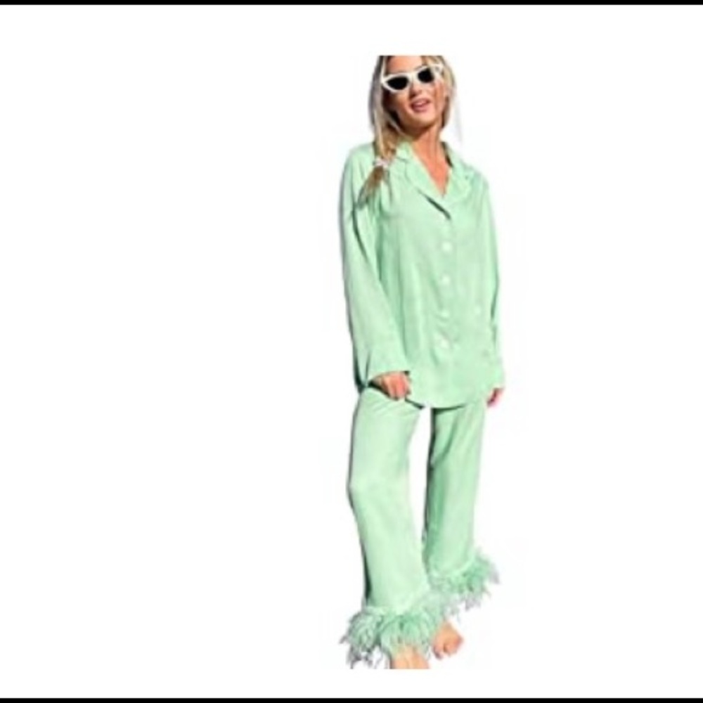 Feather green pajamas